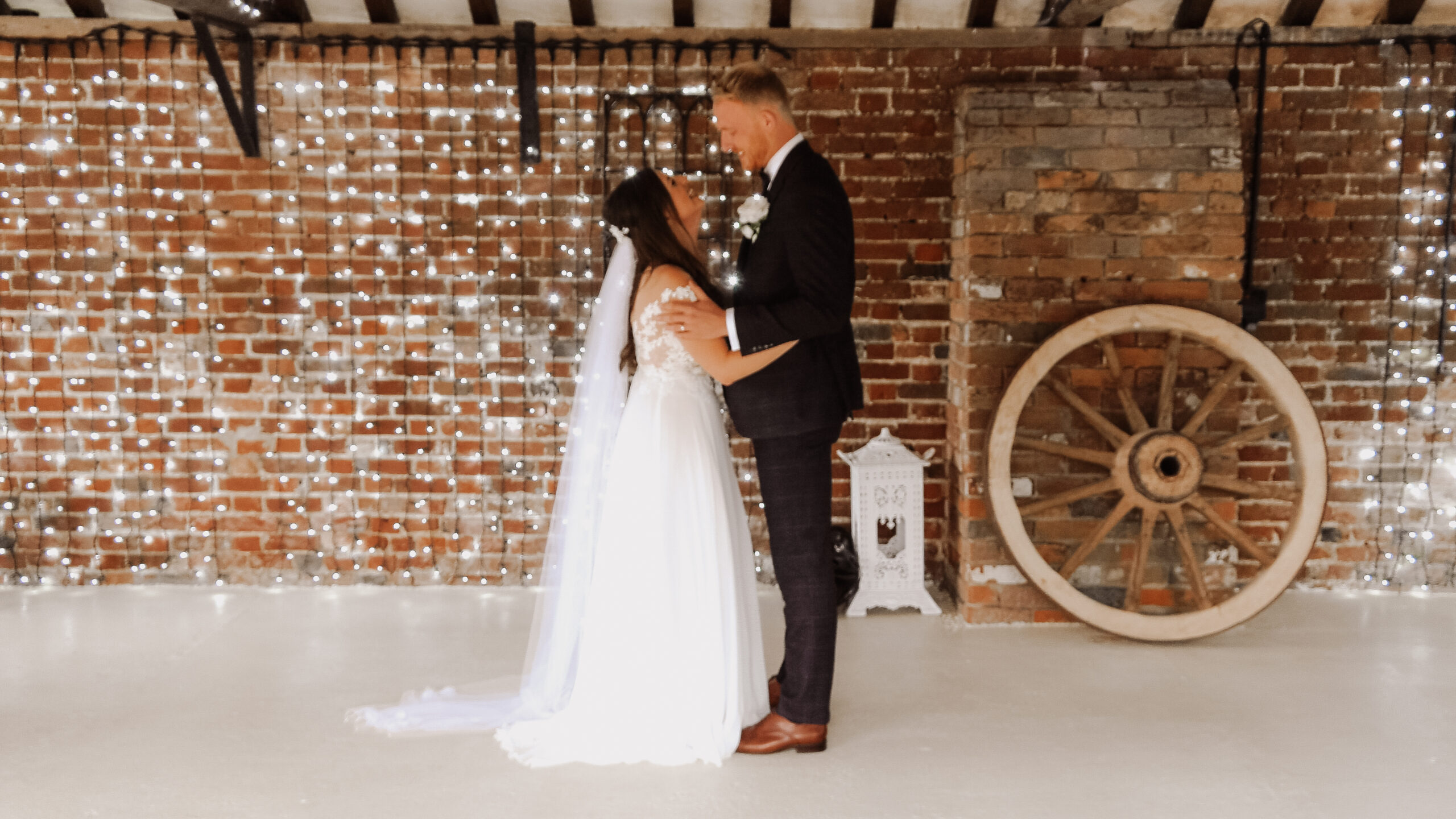 Wedding Videographer Winter Barns