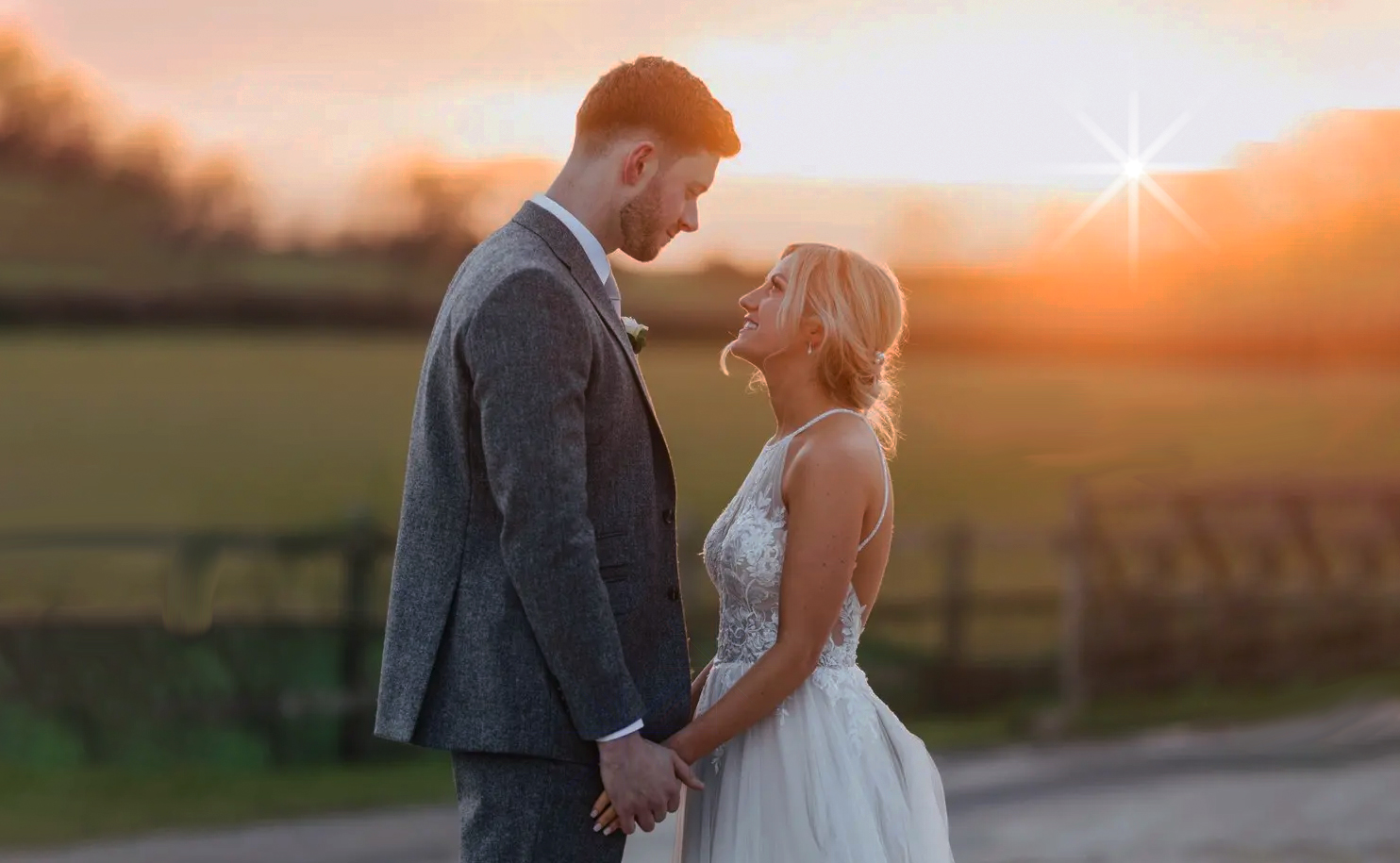 Wedding Videographer Stratton Court Barn